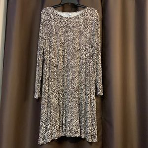 Old Navy long sleeve dress 95% rayon 5% spandex